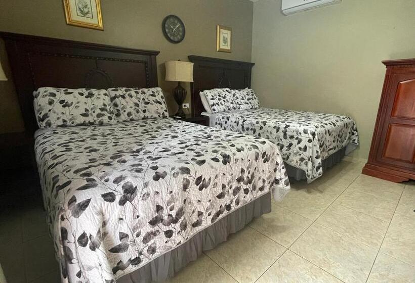 اتاق استاندارد با چشم‌انداز استخر, Refugio De La Montaña B&b