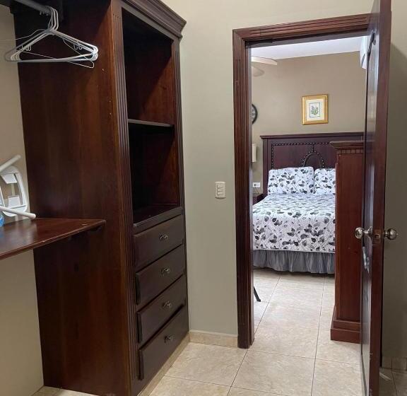 اتاق استاندارد با چشم‌انداز استخر, Refugio De La Montaña B&b