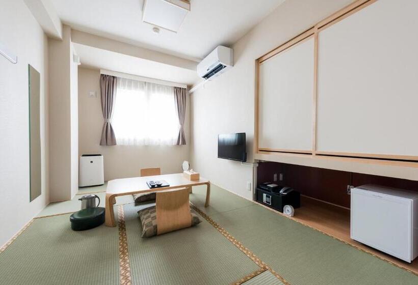Четырехместный Номер Стандарт, Tomakomai Hotel Sugita