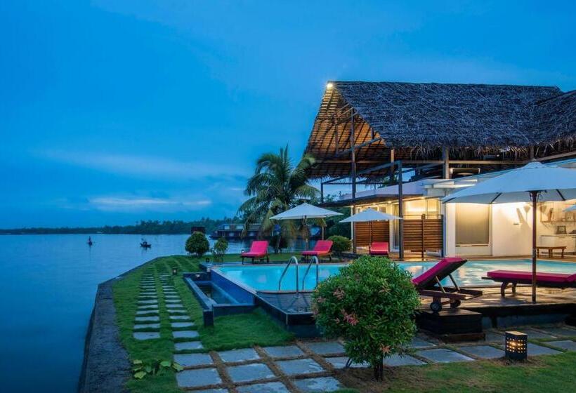 ویلای 3 خوابه, Stayvista At The Rain   River Villa With Infinity Pool