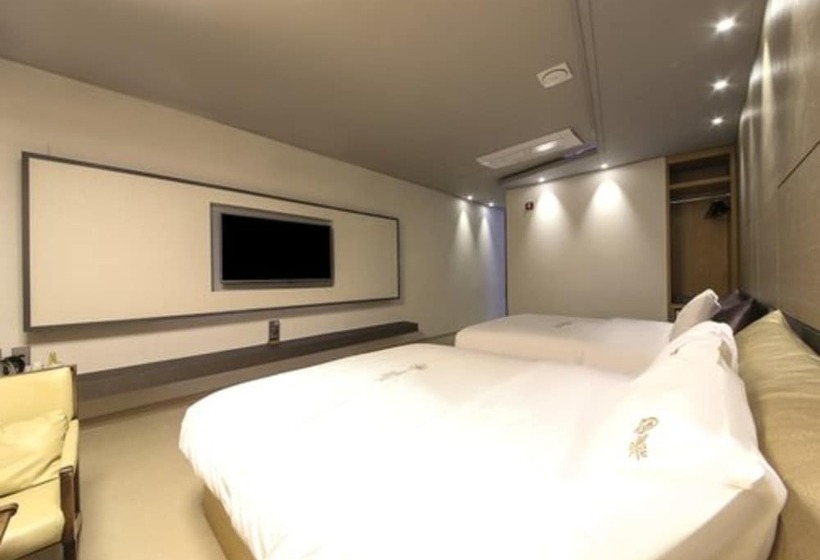 سوییت خانوادگی, Yeosu Stay