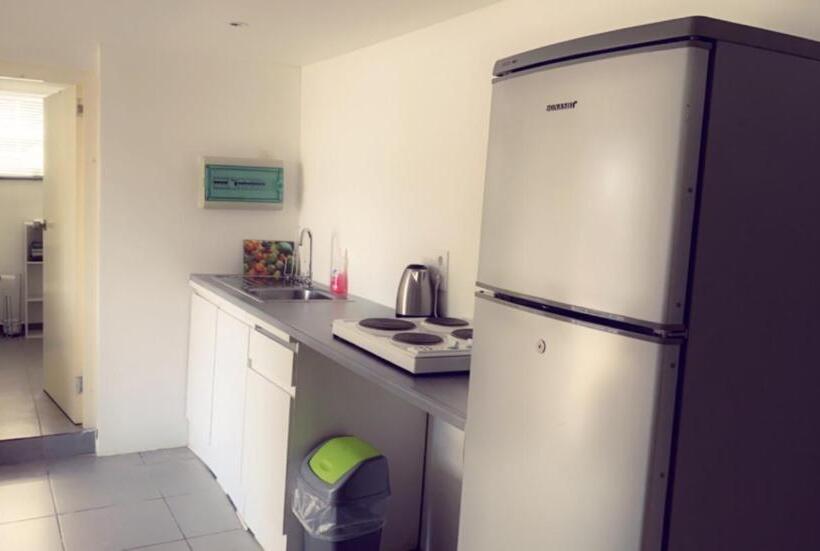 استودیوی استاندارد, Apartment Curacao