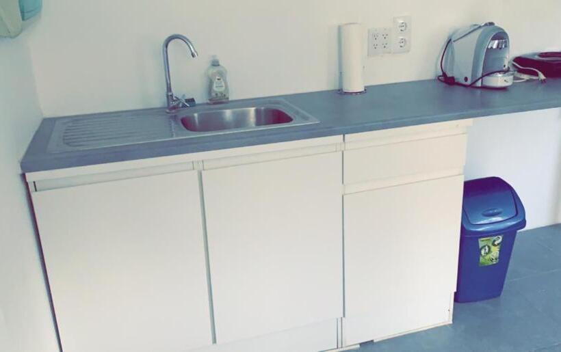 استودیوی استاندارد, Apartment Curacao