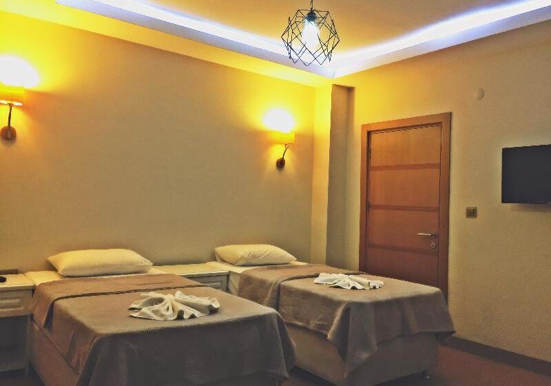 Quarto Economy, Feza Otel