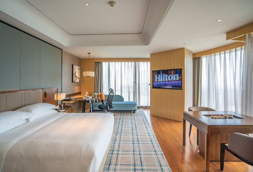 Номер Deluxe, Hilton Fuzhou