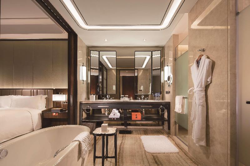 Люкс Deluxe Кровать Кинг, Hilton Fuzhou