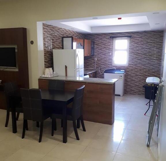Apartamento 3 Dormitórios, تاج الخليج للشقق المخدومة