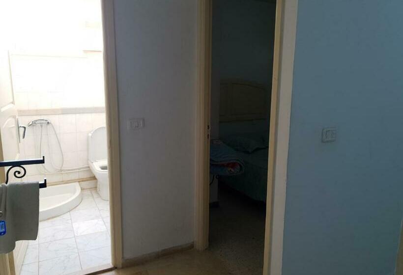 استودیوی استاندارد, Echourouk Motel