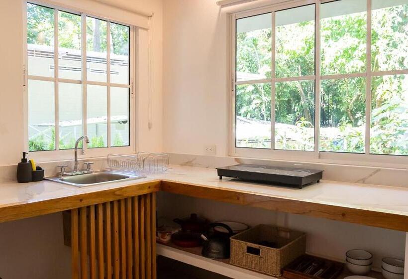 豪华洋房, Jaguar Inn Bungalows