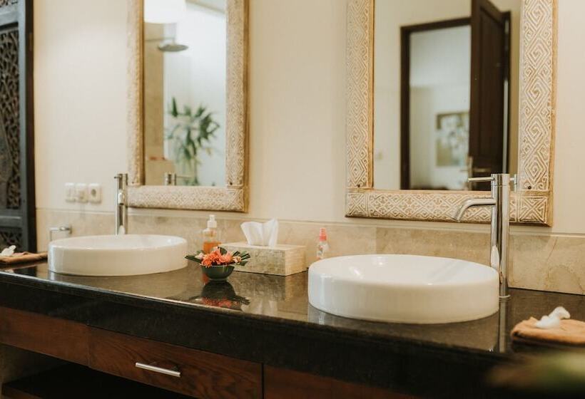 Номер Deluxe Кровать Кинг, Aloka Bahari Villas