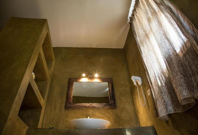 اتاق استاندارد با تخت بزرگ, Milele Beach Resort