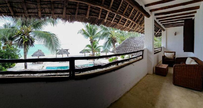 سوییت خانوادگی, Milele Beach Resort