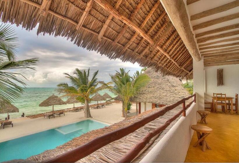 سوییت خانوادگی, Milele Beach Resort