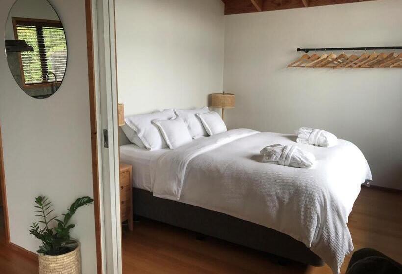 Бунгало Стандарт, Adrift In Golden Bay  Absolute Beachfront Villas