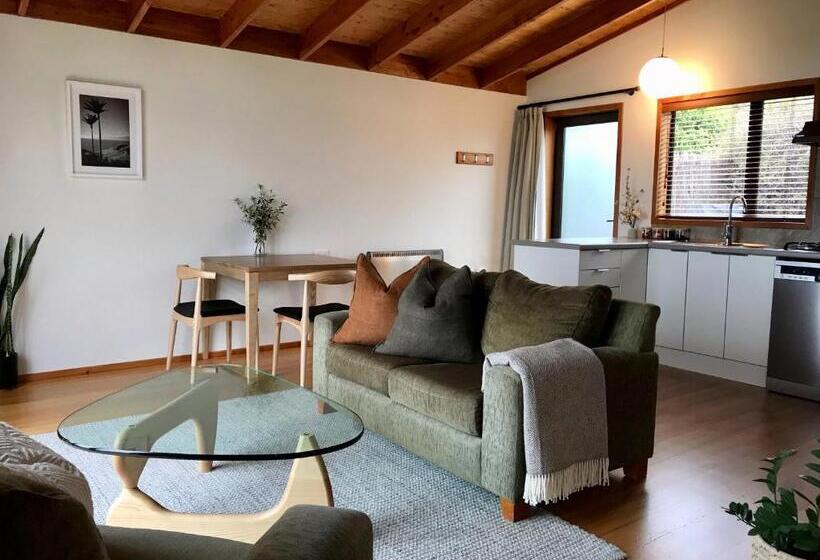 Бунгало Стандарт, Adrift In Golden Bay  Absolute Beachfront Villas