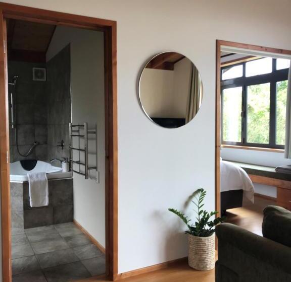Бунгало Deluxe, Adrift In Golden Bay  Absolute Beachfront Villas