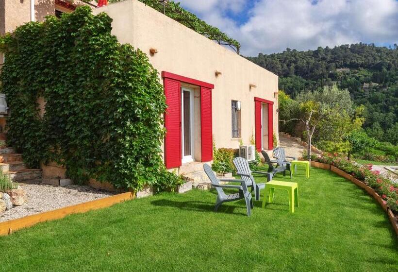 Номер Стандарт, B&b L'estuve Provencale