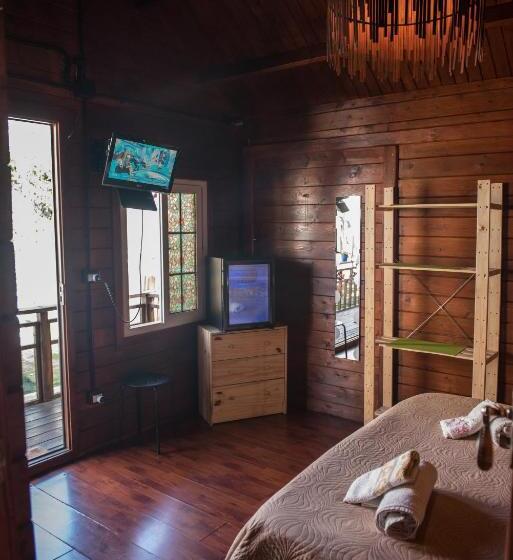 اتاق استاندارد با چشم‌انداز استخر, B&b S Home