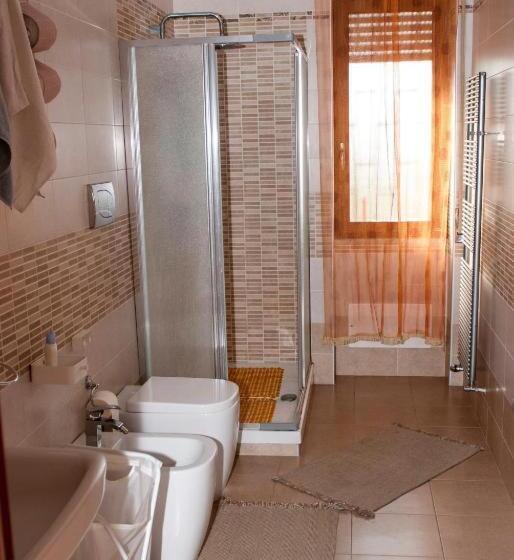 اتاق چهار تخته با دستشویی مشترک, B&b S Home
