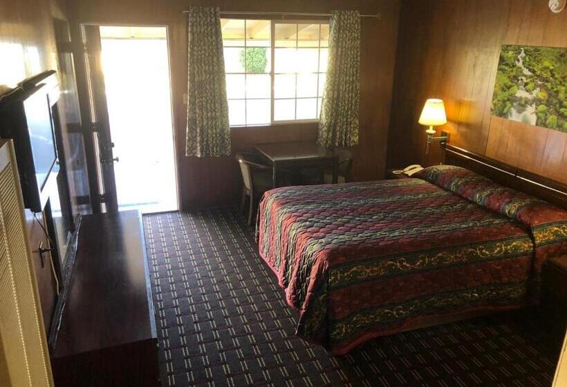 标准间, Edgewood Motel