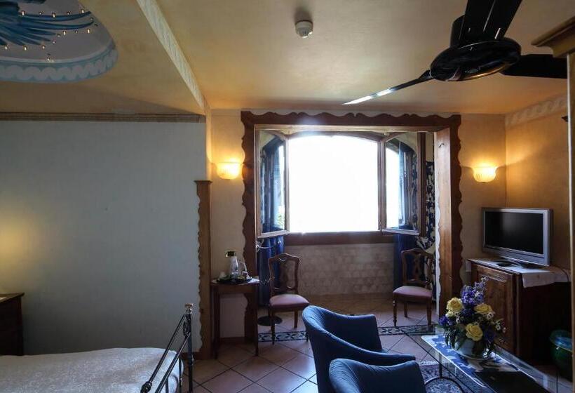 Номер Стандарт Вид на Озеро, Albergo Ristorante Conca Azzurra