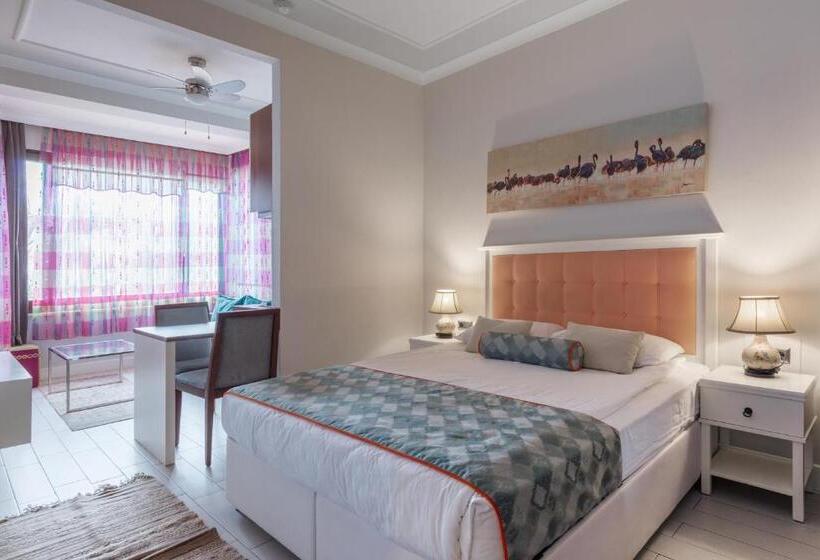 استودیوی لوکس, Delight Deluxe Aparts