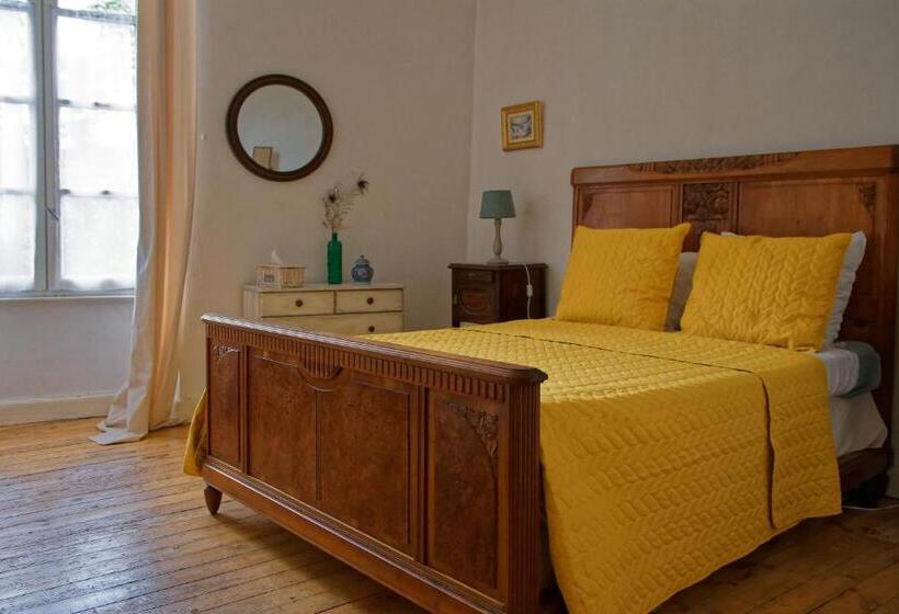 Номер Стандарт, Maison Rives   Village Du Livre De Montolieu