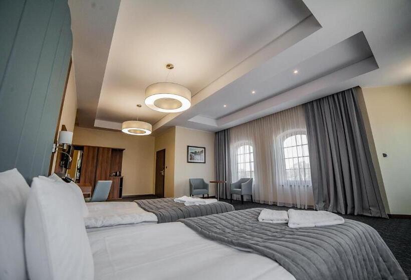 Family Suite, Wodnik