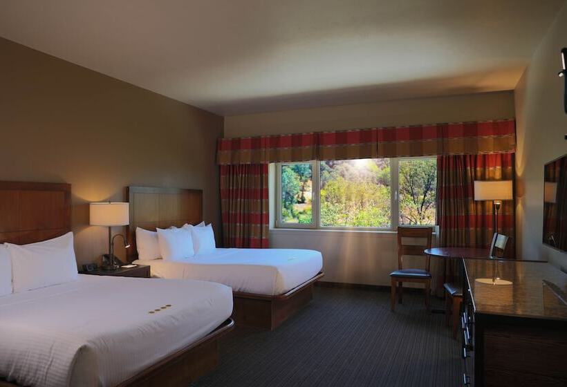 Номер Deluxe, The Hotel At Black Oak Casino Resort