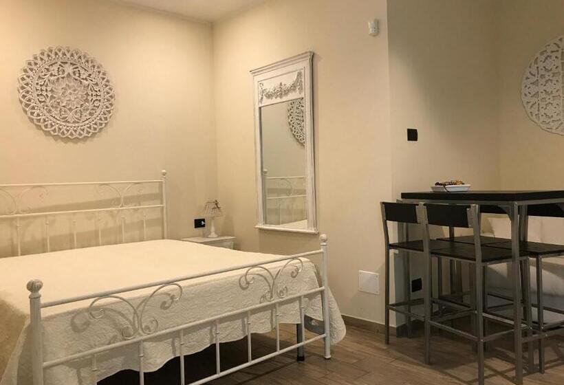 スタンダード４人部屋, Bed And Breakfast Sun Wine