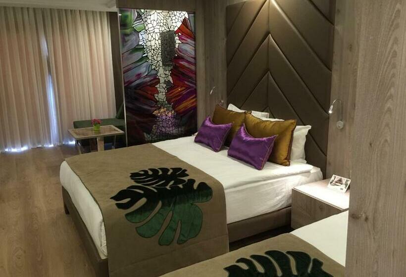 Pokój Standard Widok Boczny Morze, Delphin Be Grand Resort