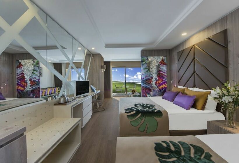 Pokój Standard Widok Boczny Morze, Delphin Be Grand Resort
