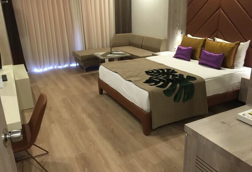 Pokój Rodzinny, Delphin Be Grand Resort