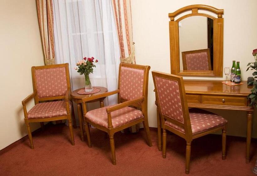 Quarto standard, Saint Antonius