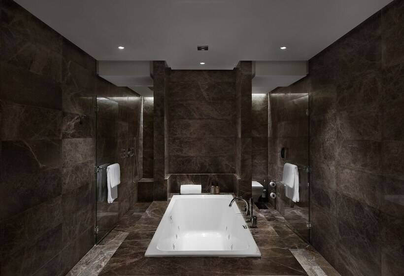 Королевский Люкс, The Hotel Galleria Jeddah, Curio Collection By Hilton