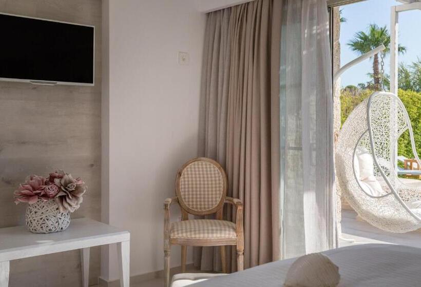 Люкс с гидромассажем, White Pearls Luxury Suites   Adults Only