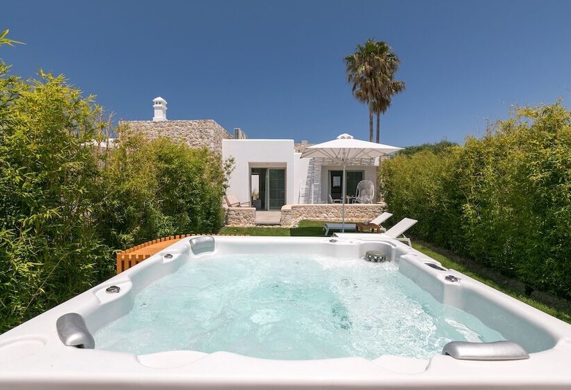 Люкс с гидромассажем, White Pearls Luxury Suites   Adults Only