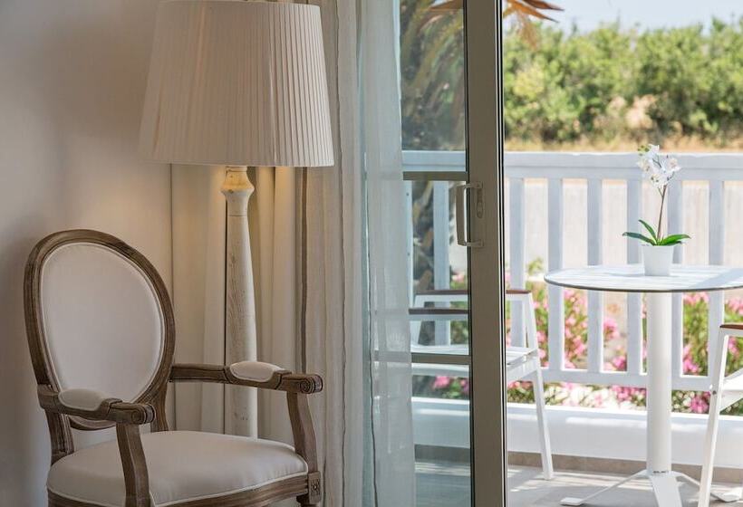 Полулюкс, White Pearls Luxury Suites   Adults Only