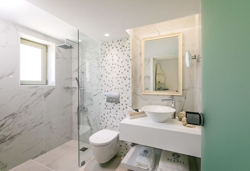 Люкс Superior, White Pearls Luxury Suites   Adults Only