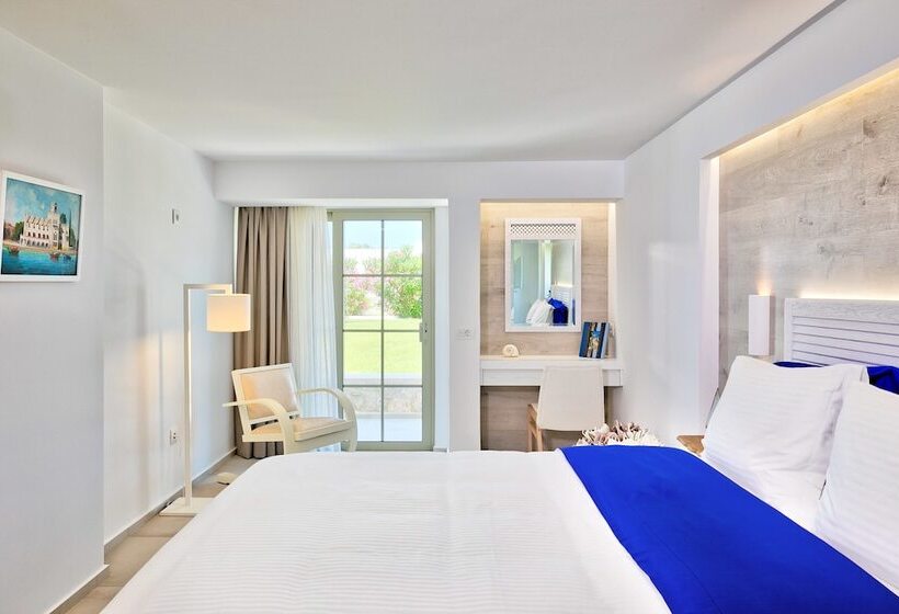 Люкс Superior, White Pearls Luxury Suites   Adults Only