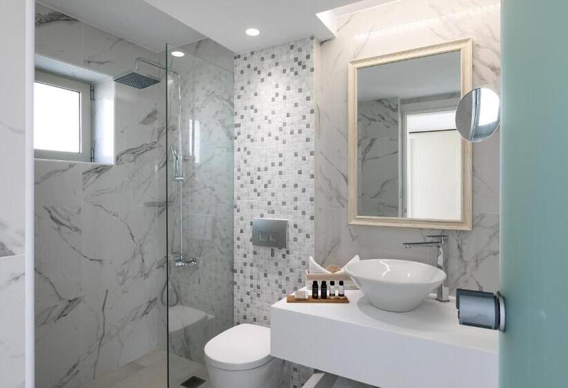 Полулюкс, White Pearls Luxury Suites   Adults Only