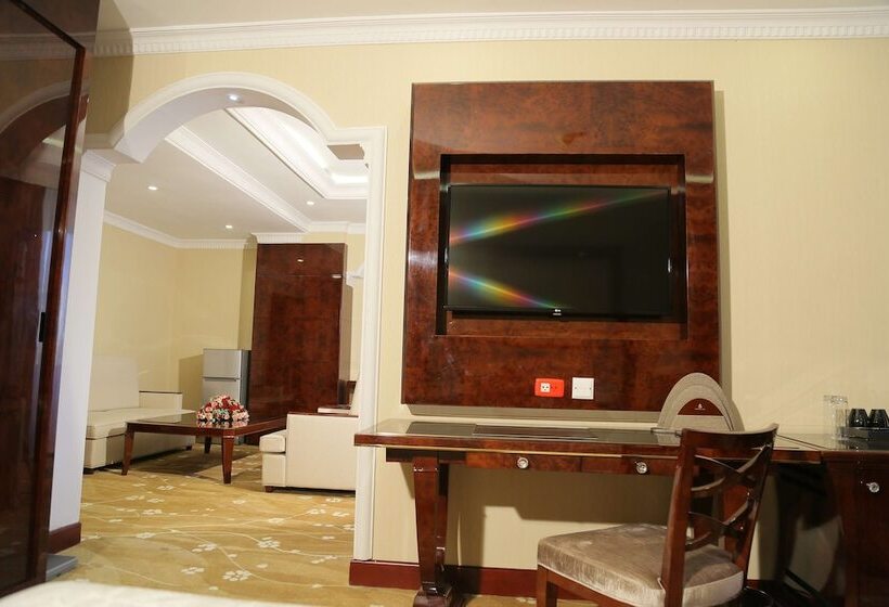 اتاق لوکس, Sapphire Addis