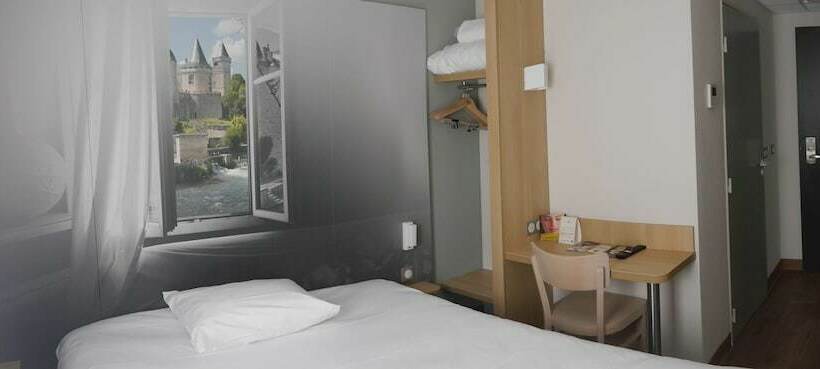 Номер Стандарт, B&b Hotel Angoulême