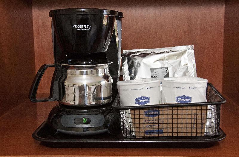 Люкс Кровать Кинг, Holiday Inn & Suites Sioux Falls   Airport, An Ihg