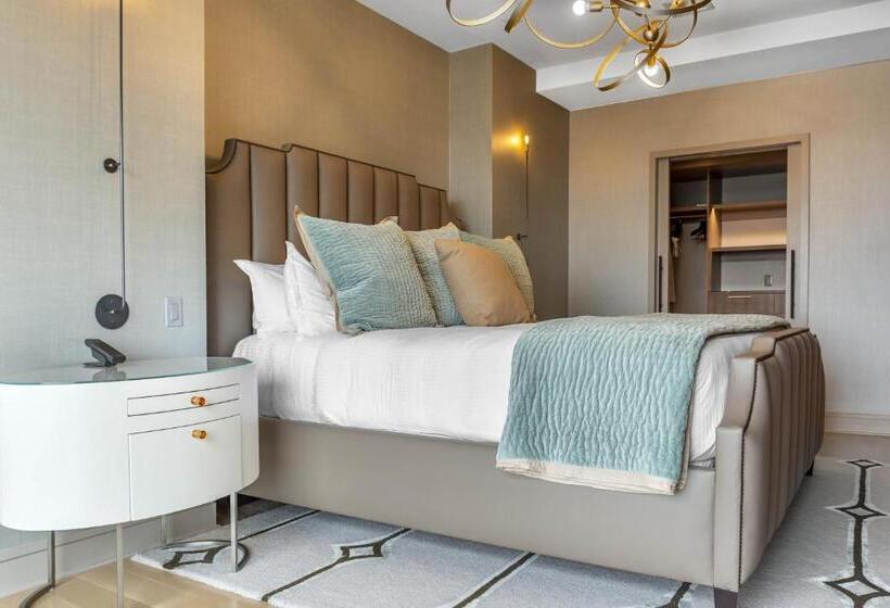 سوئیت با تخت بزرگ, Omni Louisville