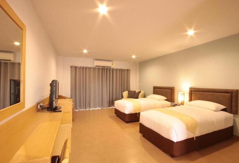 اتاق لوکس با چشم‌انداز استخر, Paragon Suites Resort