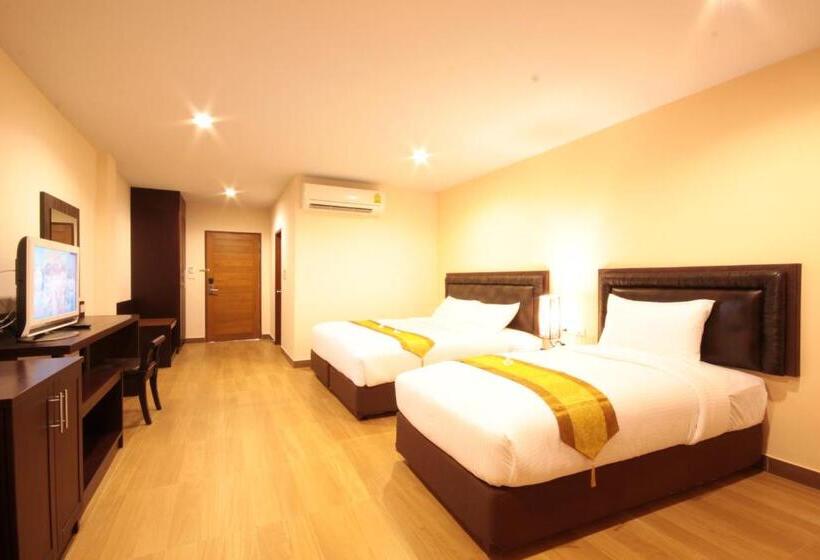 اتاق لوکس سه تخته, Paragon Suites Resort