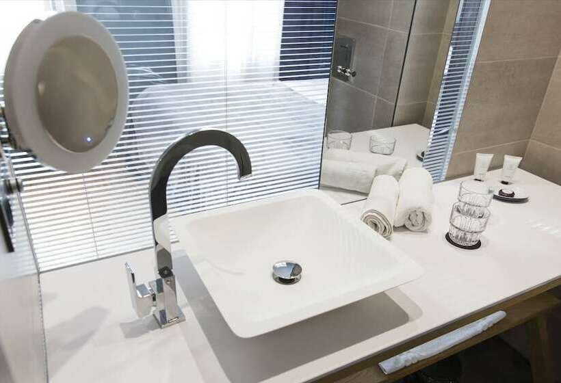 Quarto Estandar, Quentin Zoo