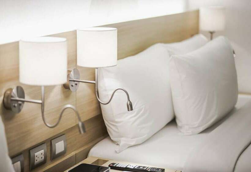 Номер Премиум, Tryp By Wyndham Mall Of Asia Manila
