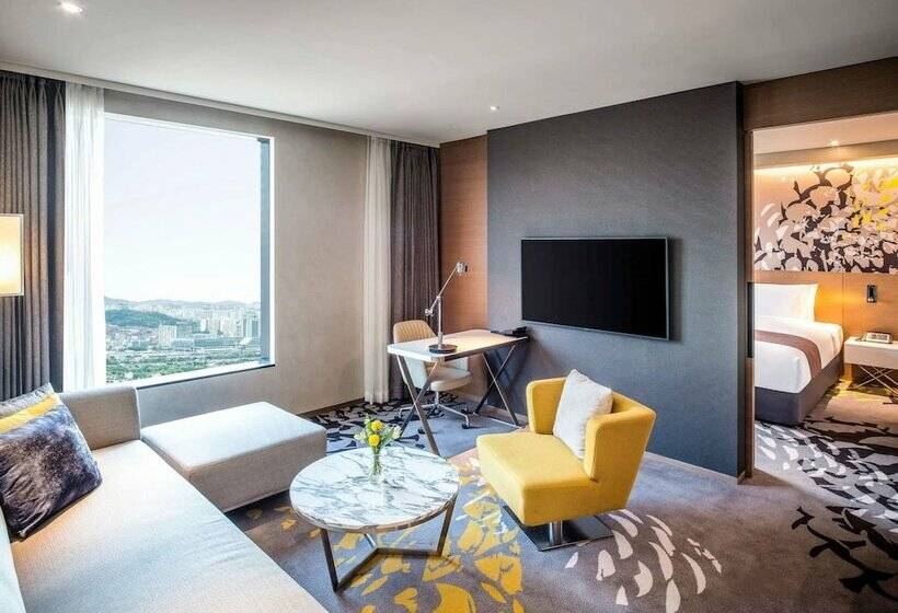 سوییت لوکس, Novotel Suites Ambassador Seoul Yongsan